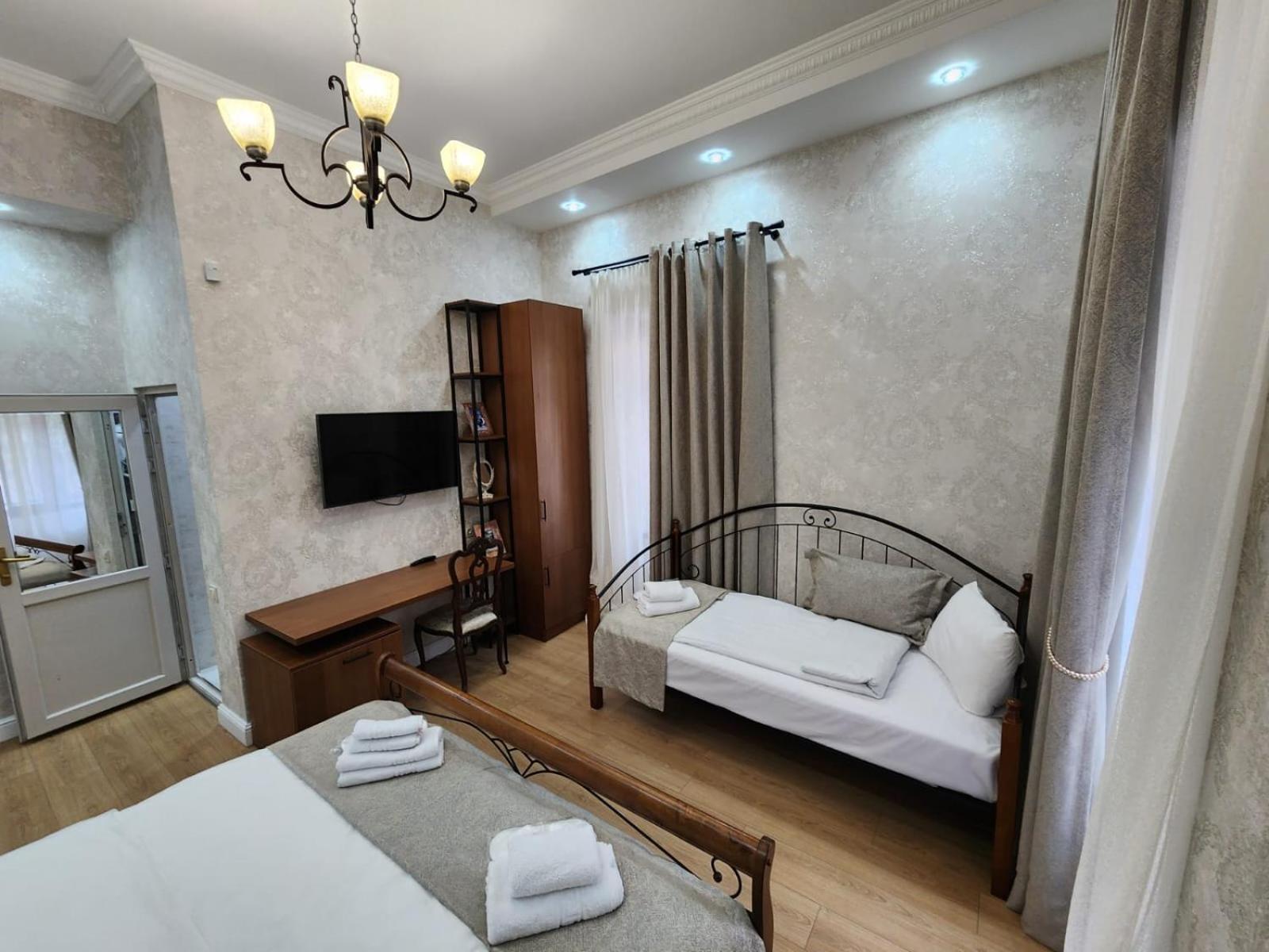Marita Hotel Tbilisi Exteriör bild